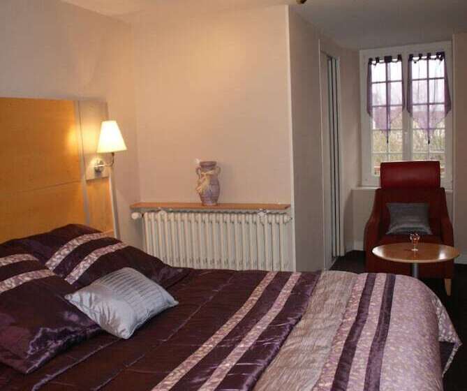 ホテル Hôtel Restaurant Le Plaisance