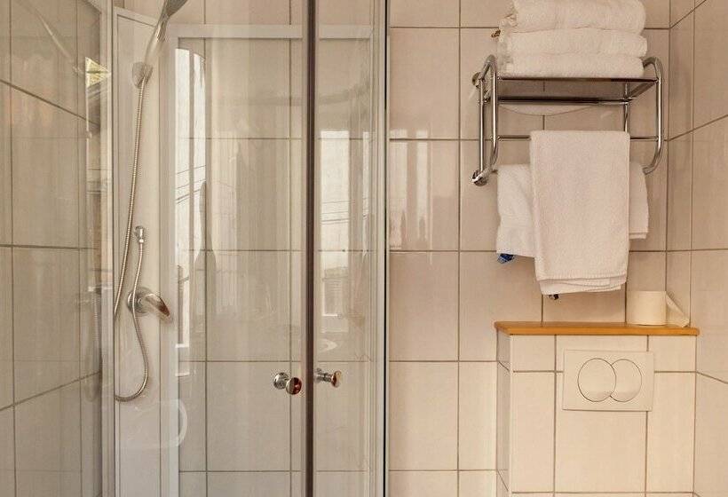 בית מלון כפרי Hôtel Restaurant Les Alpins