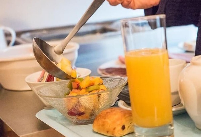 בית מלון כפרי Hôtel Restaurant Les Alpins