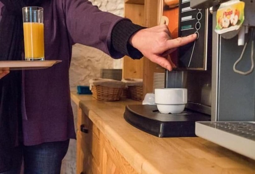 בית מלון כפרי Hôtel Restaurant Les Alpins