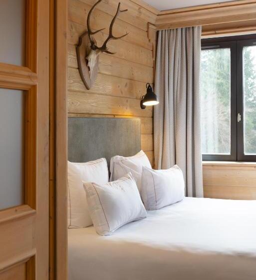 Отель Hôtel Restaurant Spa Les Jardins De Sophie