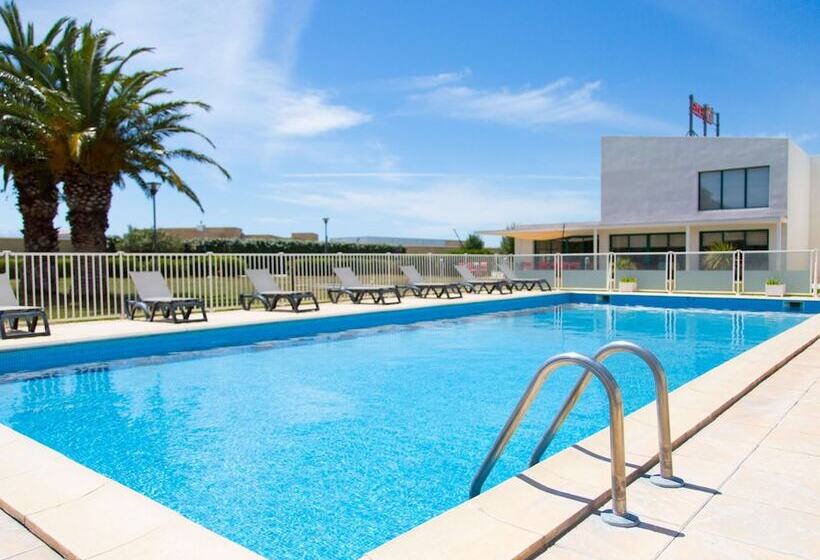 ホテル Ibis Perpignan Nord Rivesaltes