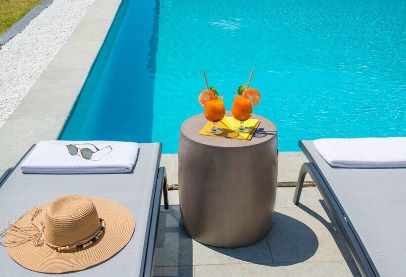 Отель Ibis Styles Pertuis Portes Du Luberon