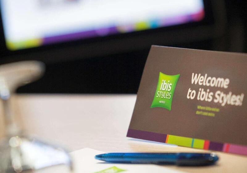 בית מלון כפרי Ibis Styles Romans Valence Gare Tgv