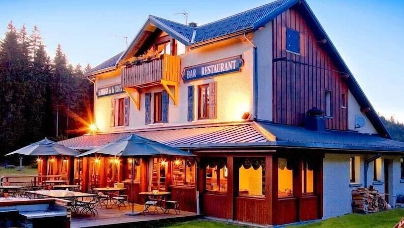 Отель Auberge De La Croix Perrin