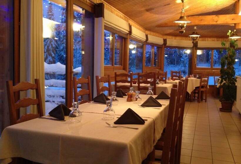 Отель Auberge De La Croix Perrin