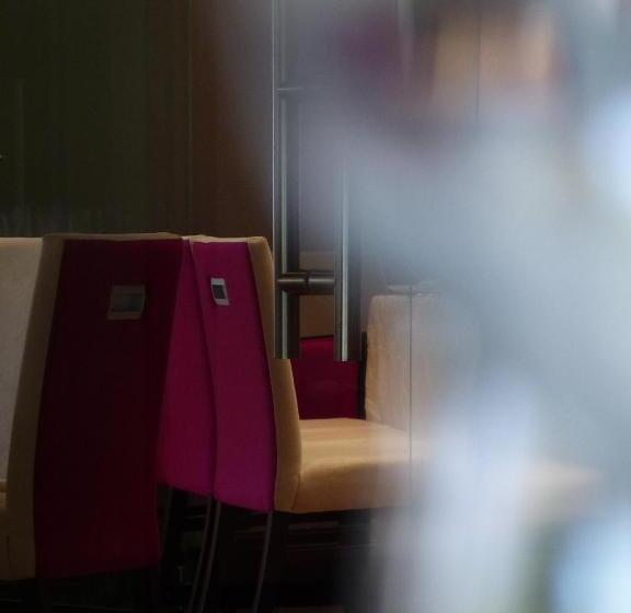 ホテル L Aubinière Hôtel Restaurant & Spa