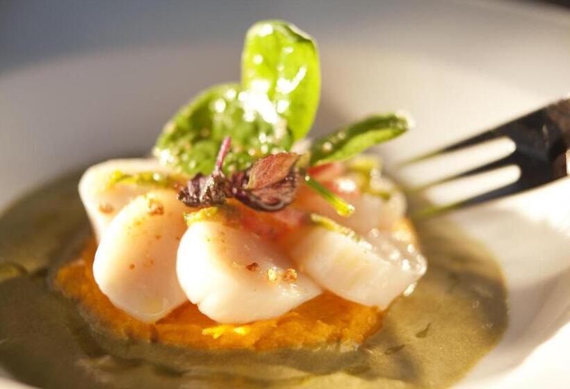 ホテル L Aubinière Hôtel Restaurant & Spa