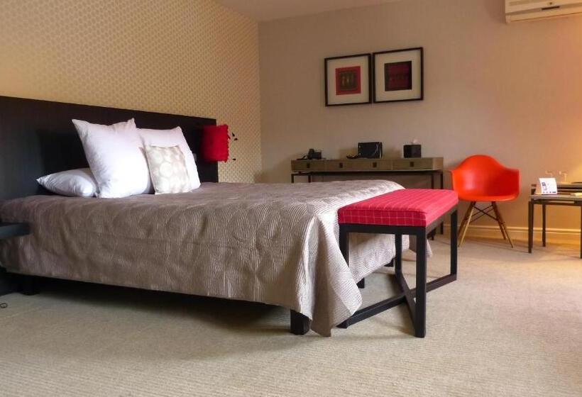 ホテル L Aubinière Hôtel Restaurant & Spa