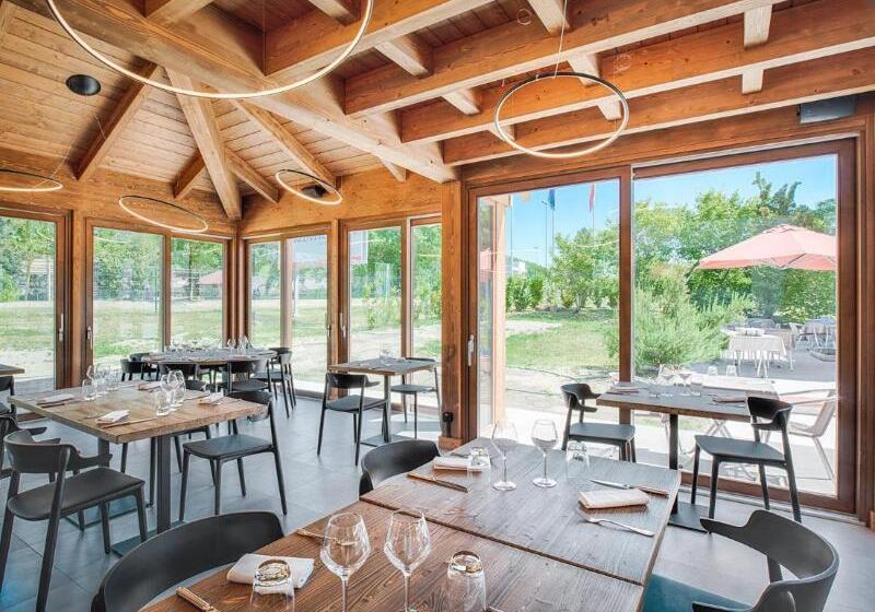 Отель La Clé Des Champs