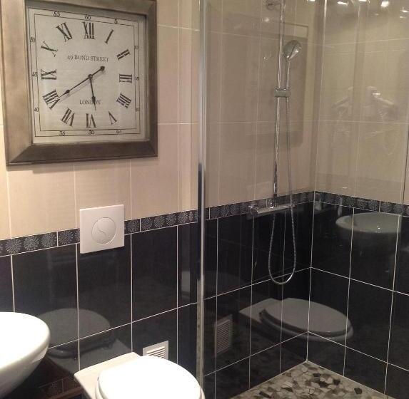 Отель La Croix De Vernuche