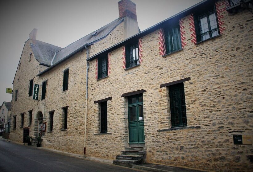 호텔 La Croix Verte  Le Relais Des Moulins