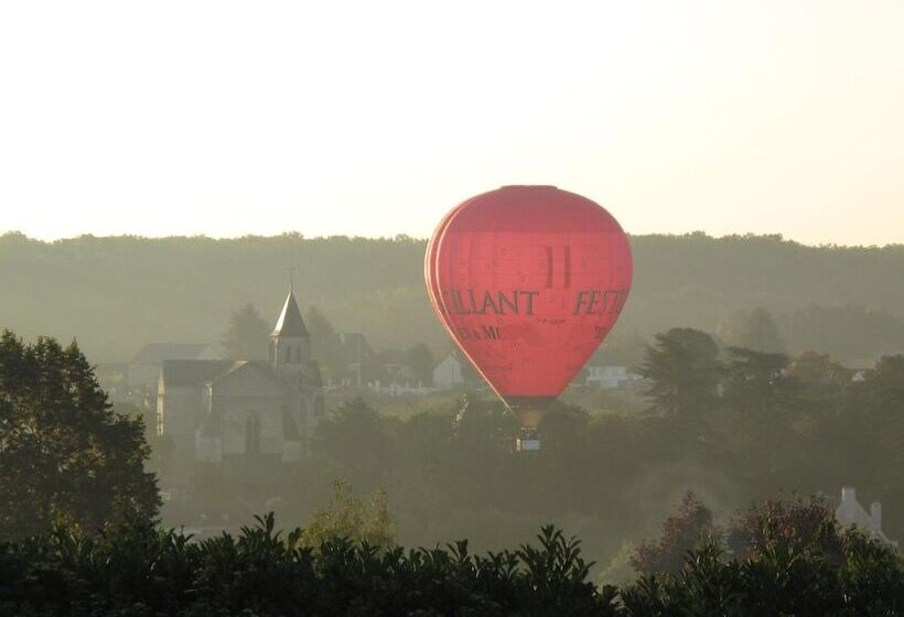 Отель La Longue Vue