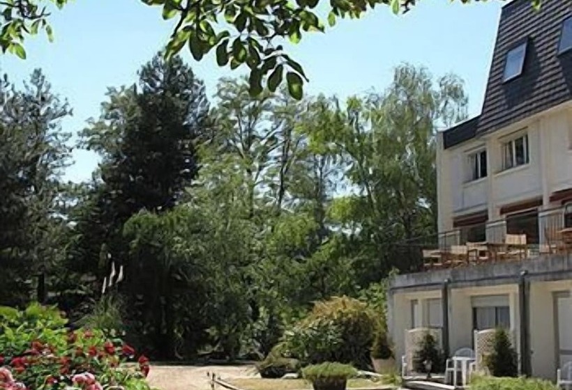 Отель La Longue Vue