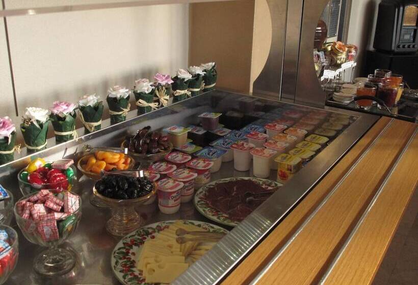 Отель La Longue Vue