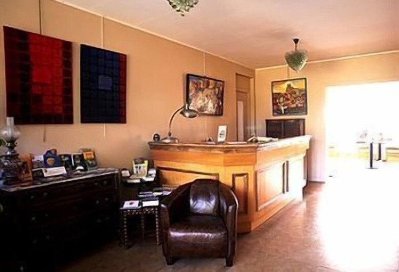 Отель La Longue Vue