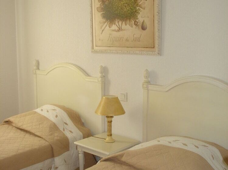 בית מלון כפרי Résidence Lagrange Vacances Les Bastides Des Chaumettes