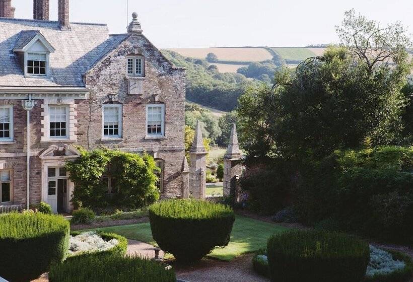 Отель Langdon Court