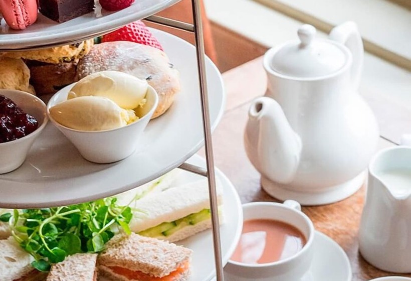 Отель Langdon Court