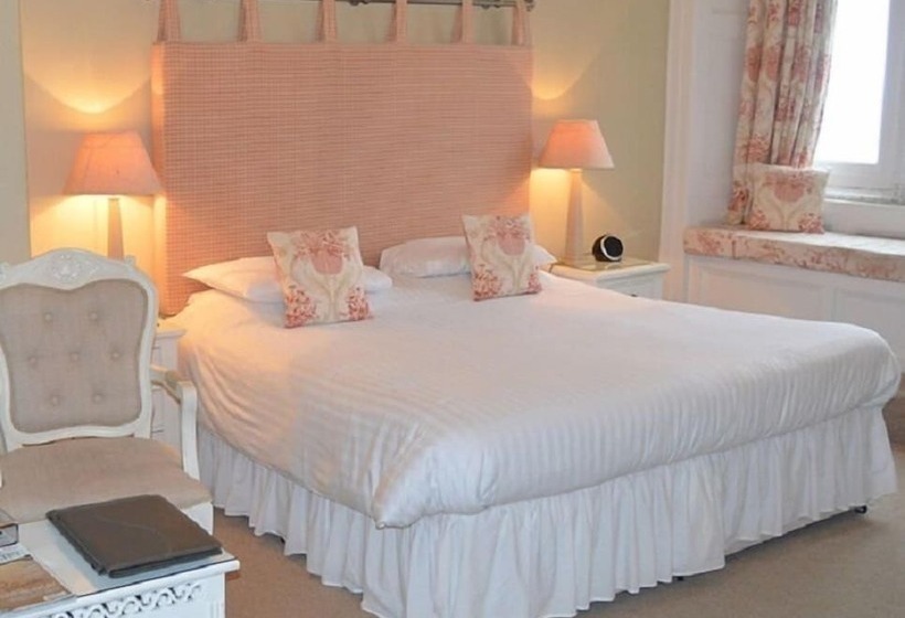 Отель Langdon Court