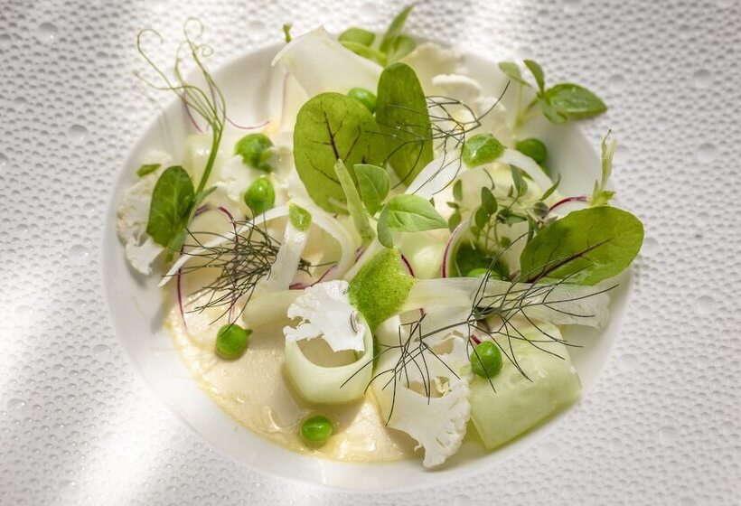 ホテル Le Carré D Alethius Logis Hôtel Restaurant