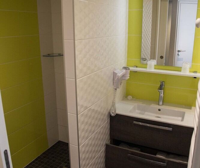 ホテル Le Carré D Alethius Logis Hôtel Restaurant