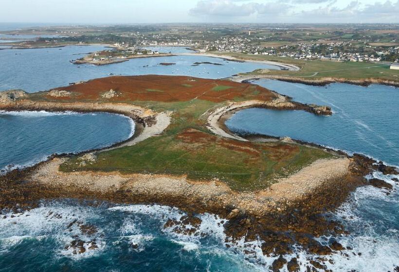 Отель Logis Le Château De Sable