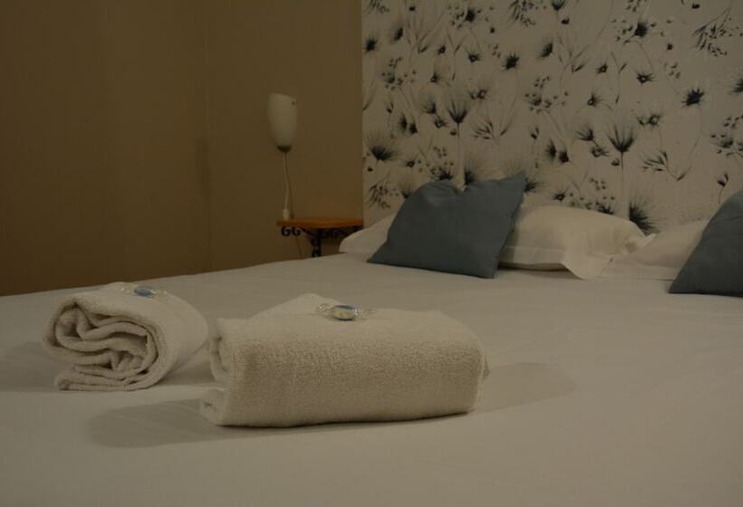 ホテル Le Clos Des Médiévales