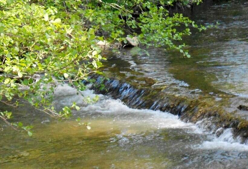 בית מלון כפרי Le Moulin De Barette
