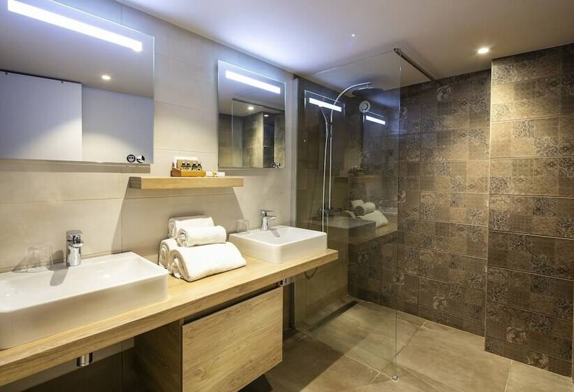 فندق Le Moulin De Valaurie