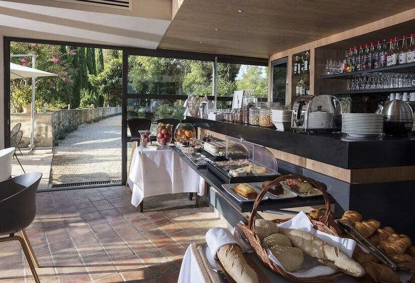 فندق Le Moulin De Valaurie