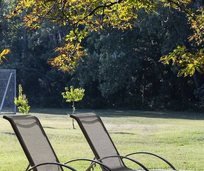 فندق Le Moulin De Valaurie