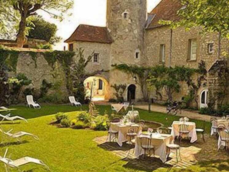 ホテル Logis Hôtel Le Relais Louis Xi