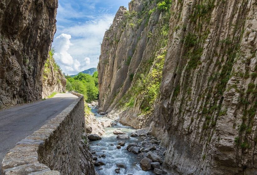 فندق Le Vallon Des Sources