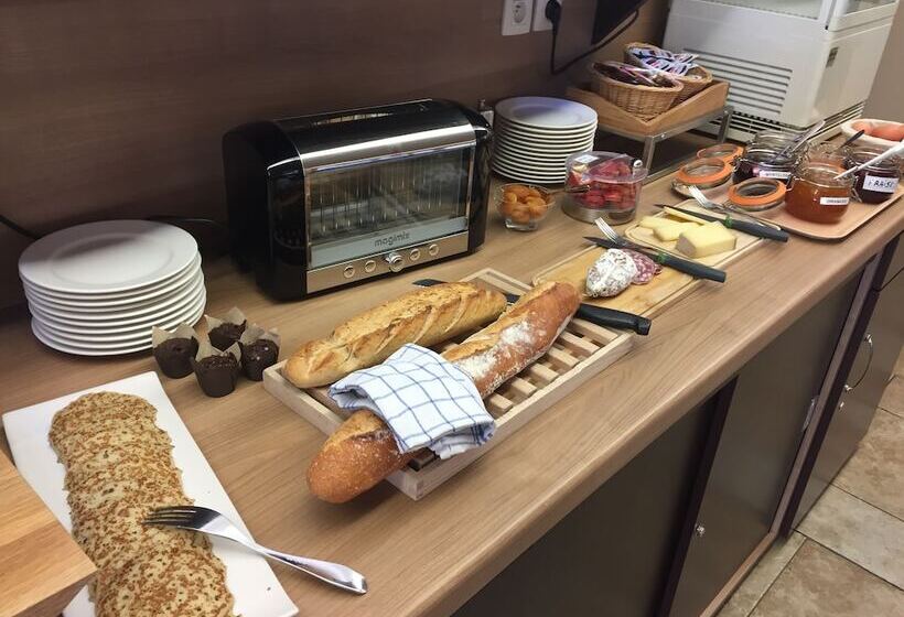 בית מלון כפרי Les étoiles Du Forez