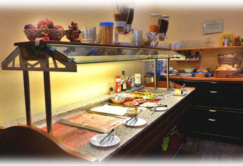 Отель Lindenberger Hof