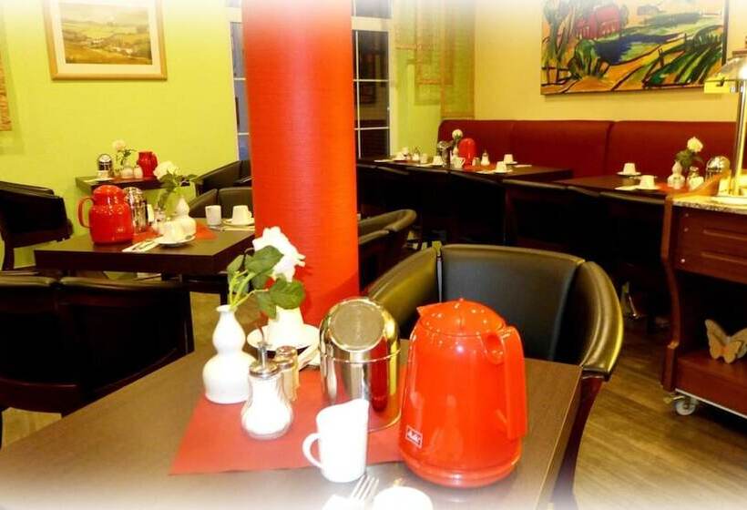 Отель Lindenberger Hof