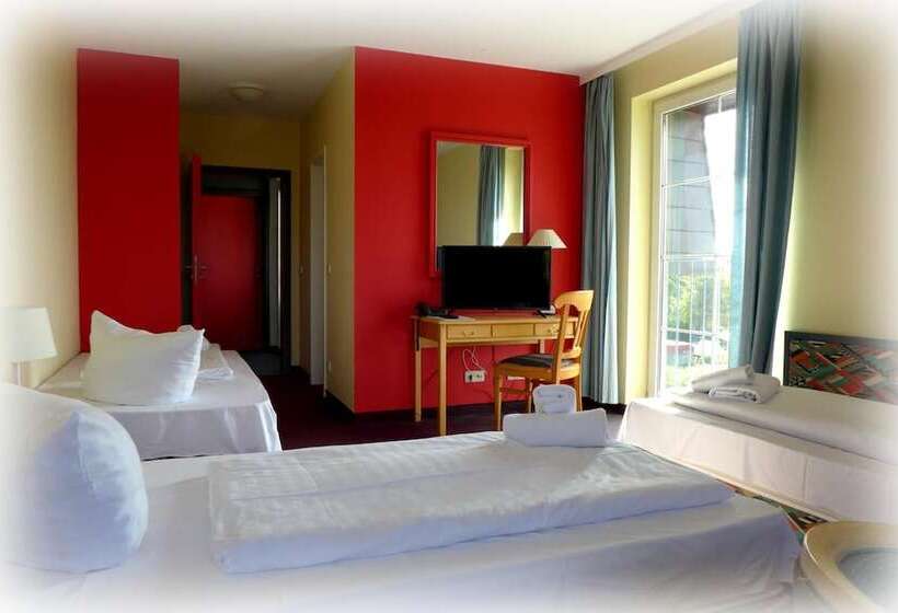 Отель Lindenberger Hof