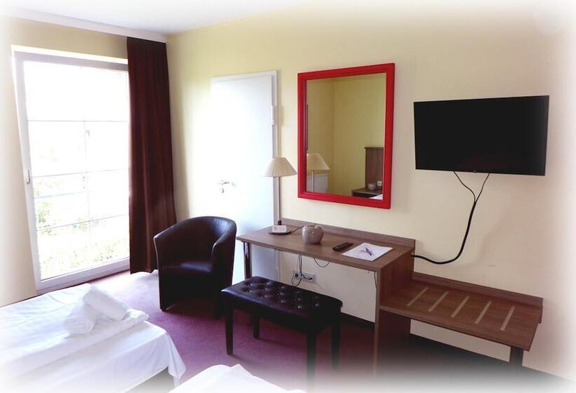 Отель Lindenberger Hof