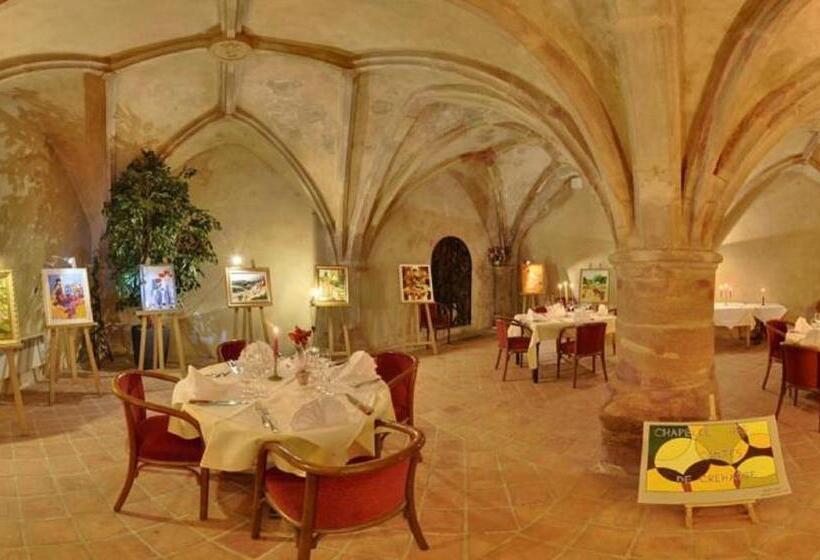 Logis Hotel De Paris