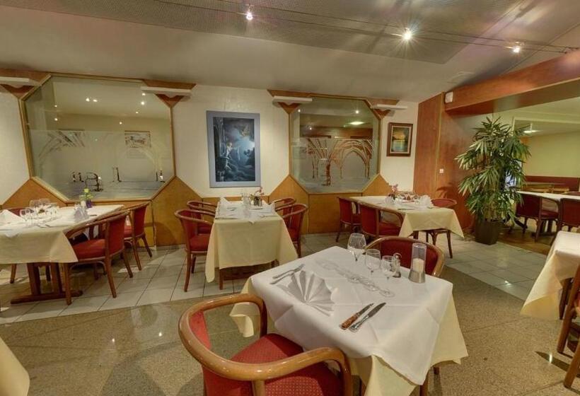 Logis Hotel De Paris