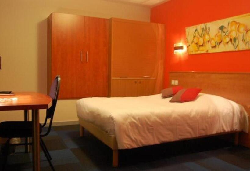 Logis Hotel De Paris