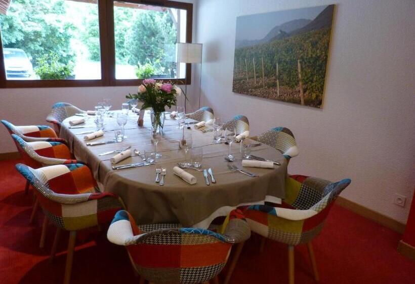 Отель La Clé Des Champs