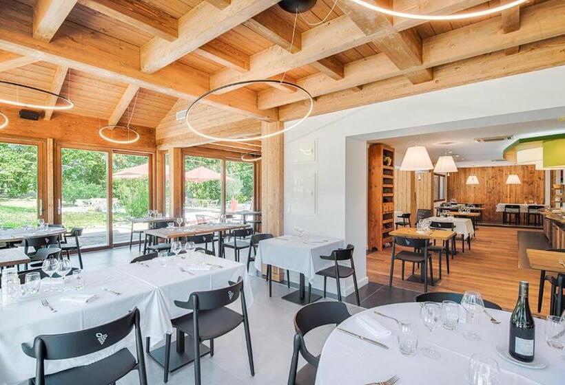 Отель La Clé Des Champs