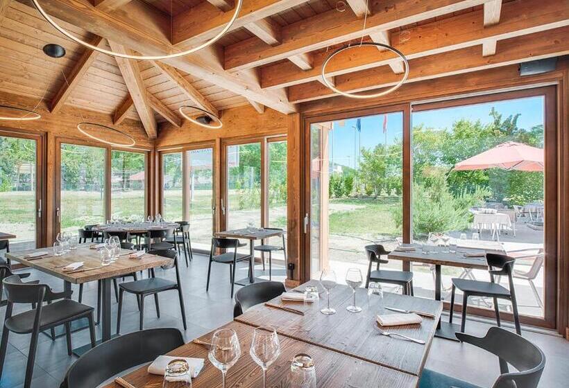 Отель La Clé Des Champs