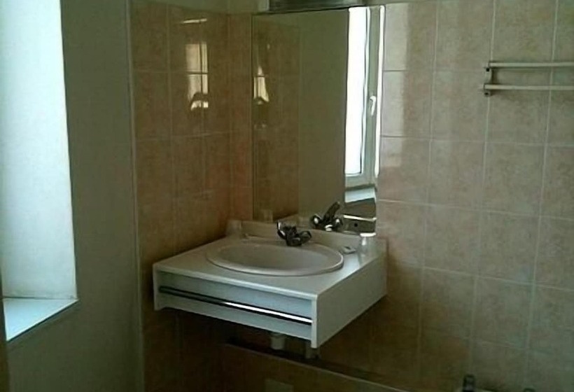 בית מלון כפרי Logis Hôtel Le Bretagne