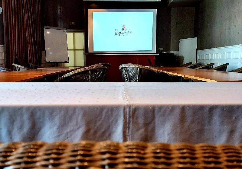 בית מלון כפרי Les  Loges Du Parc