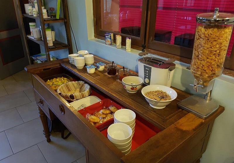 Отель Logis Relais Des Cailleres