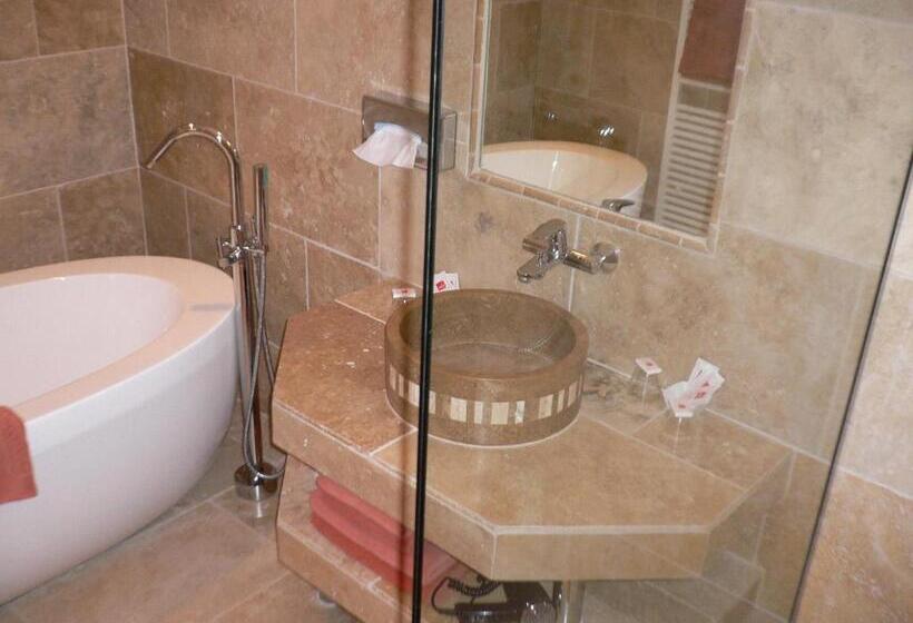 فندق Mas De La Tour