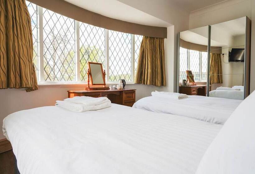 Отель Millstone Country Inn